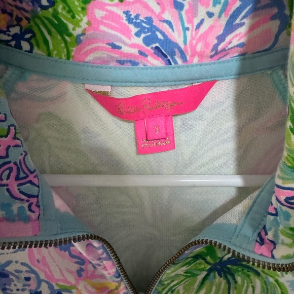 Lilly Pulitzer Aloha Floral Half Zip size S - Picture 2 of 4